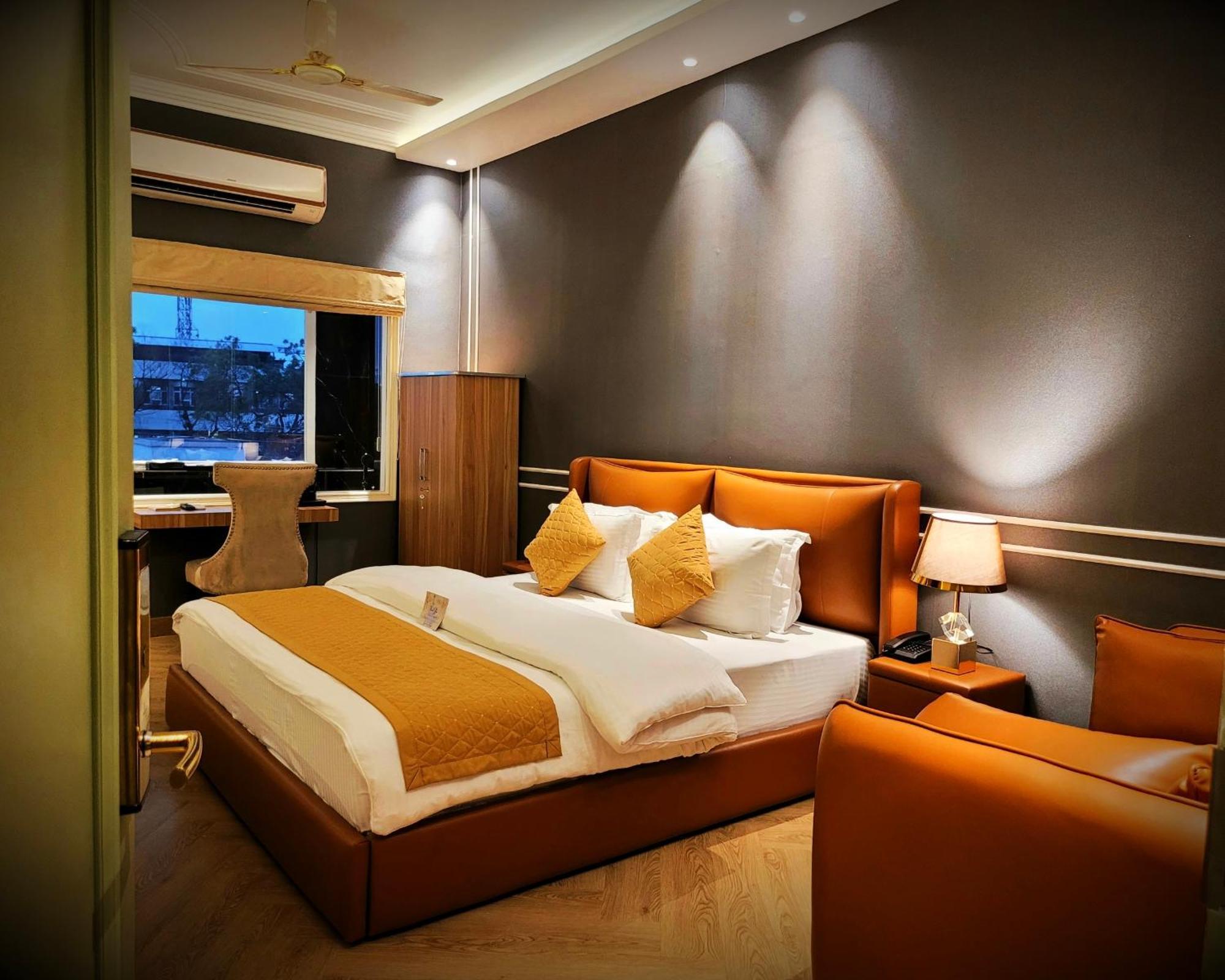 Victorian Elegance Luxury Stays Αμριτσάρ Εξωτερικό φωτογραφία
